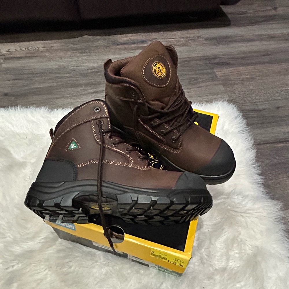 Tiger safety shoes size 8